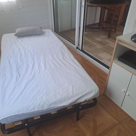 Chalet Pour 5 Personnes Equipe Sur Emplacement Privatif Dans Camping 4 Etoiles Appartenant Et Gere Par Un Particulier Hotel Foix Kültér fotó