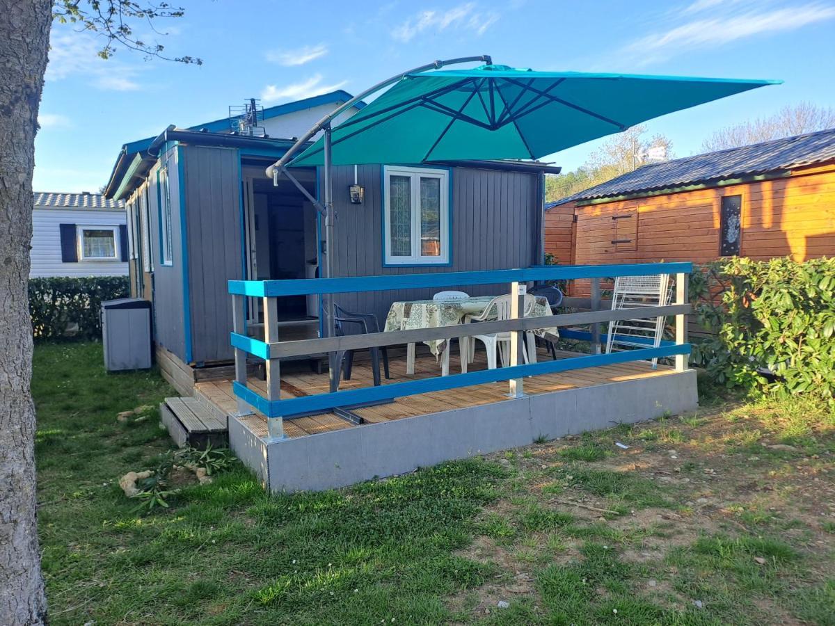 Chalet Pour 5 Personnes Equipe Sur Emplacement Privatif Dans Camping 4 Etoiles Appartenant Et Gere Par Un Particulier Hotel Foix Kültér fotó