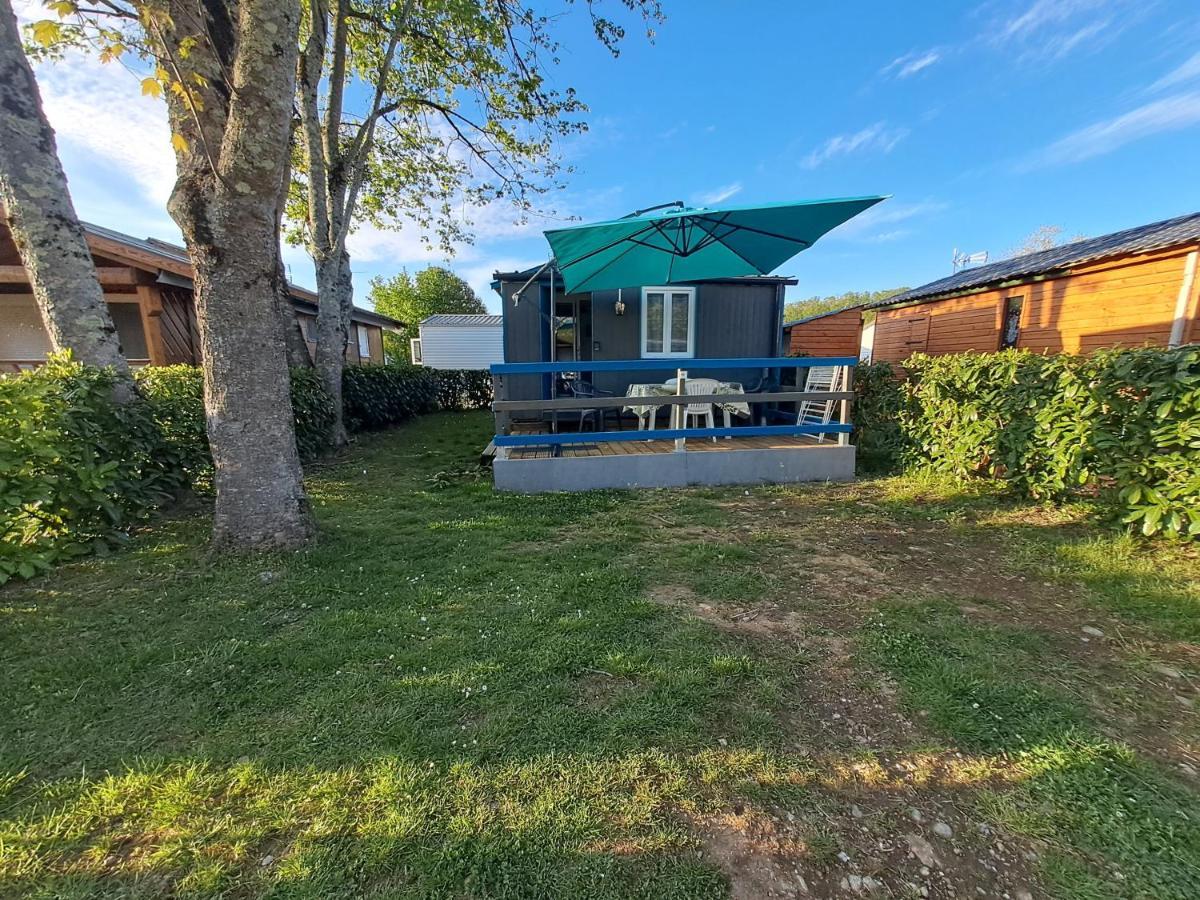 Chalet Pour 5 Personnes Equipe Sur Emplacement Privatif Dans Camping 4 Etoiles Appartenant Et Gere Par Un Particulier Hotel Foix Kültér fotó