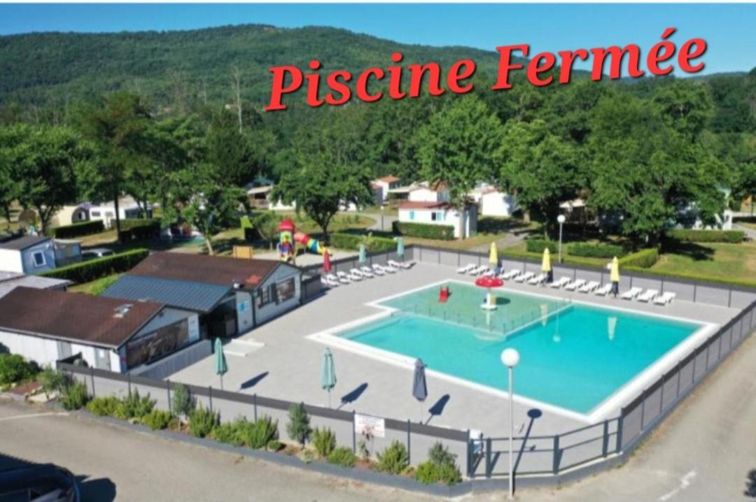 Chalet Pour 5 Personnes Equipe Sur Emplacement Privatif Dans Camping 4 Etoiles Appartenant Et Gere Par Un Particulier Hotel Foix Kültér fotó